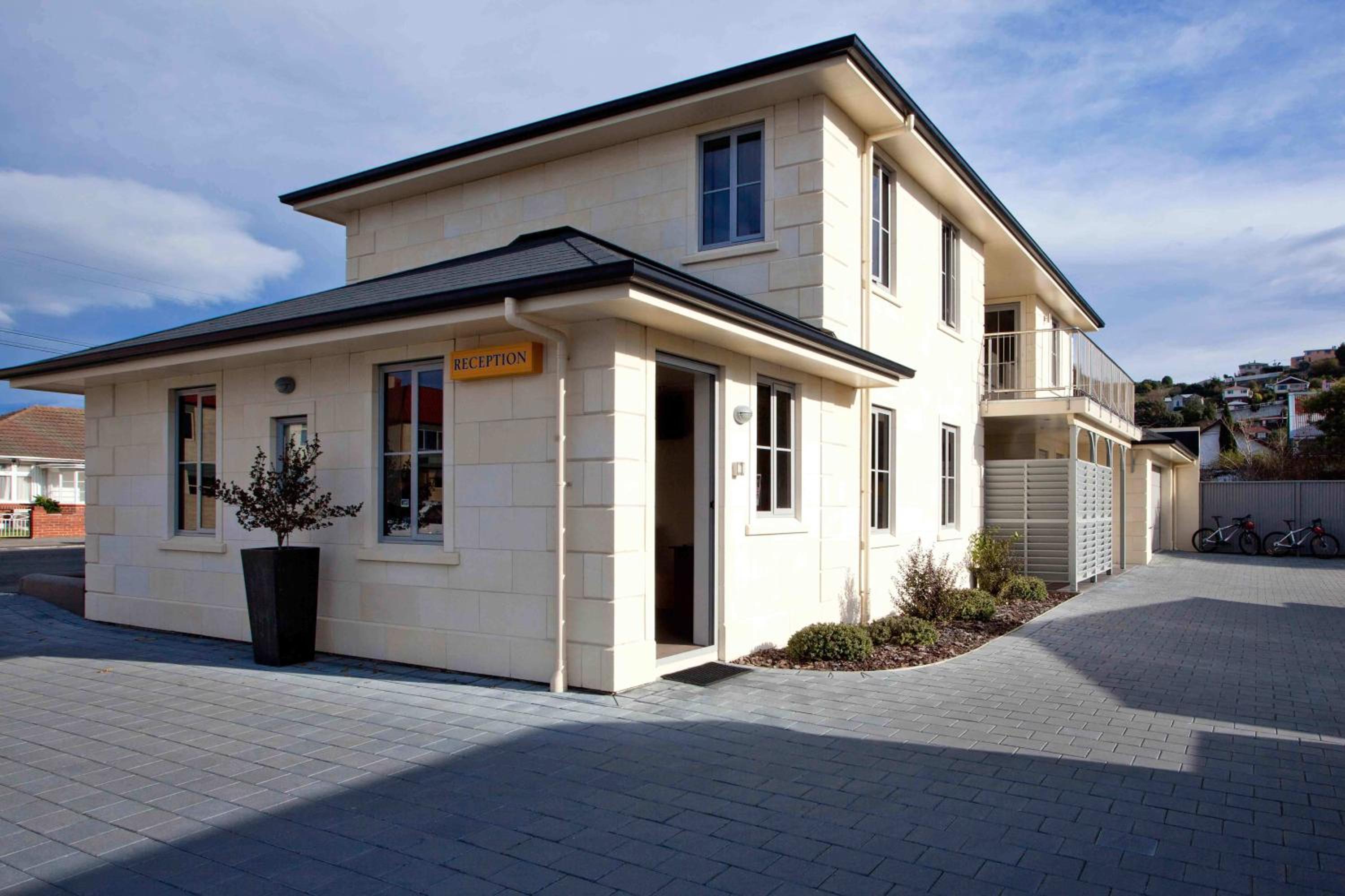 THE MEWS Oamaru