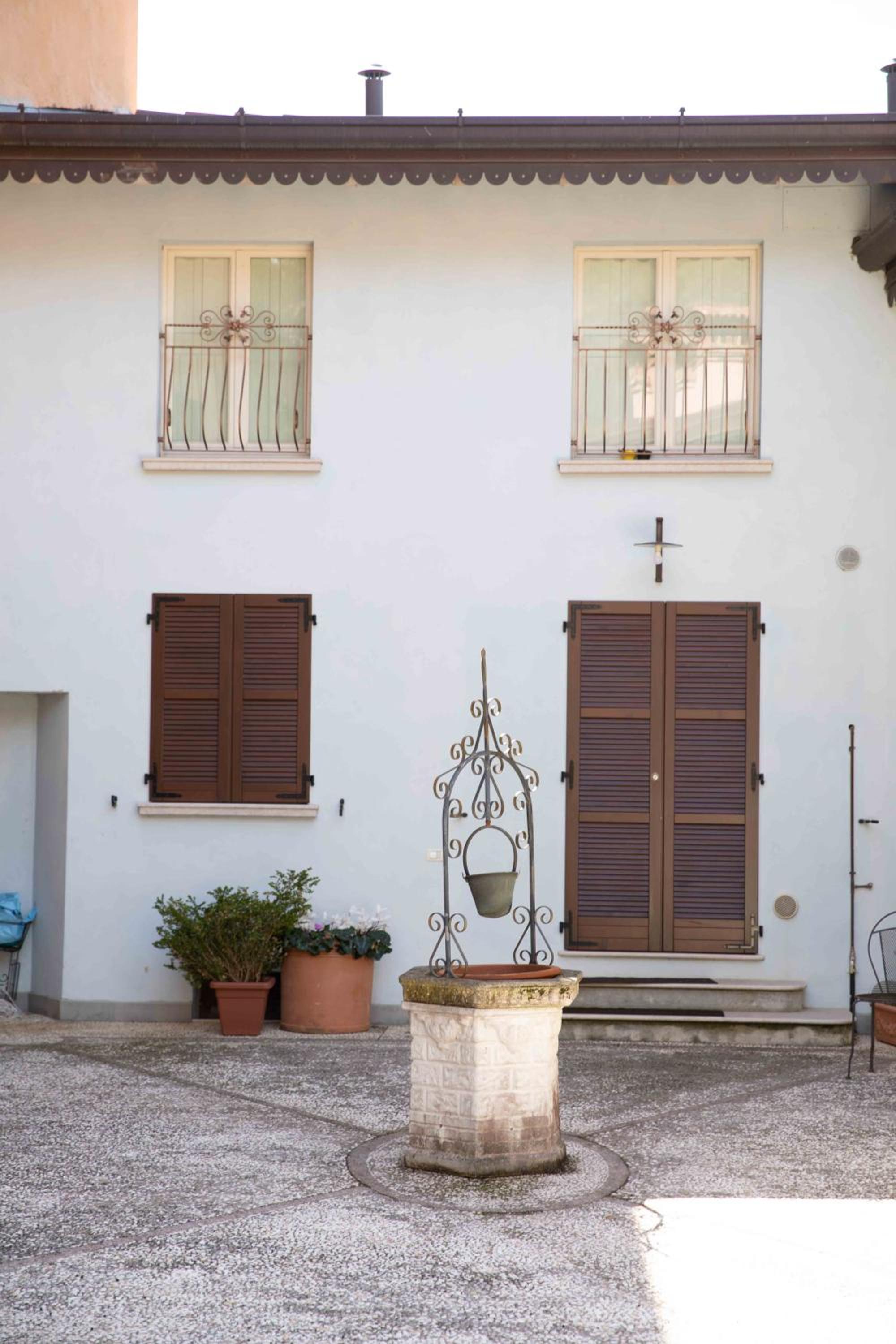 Borgo alla Sorgente view 4