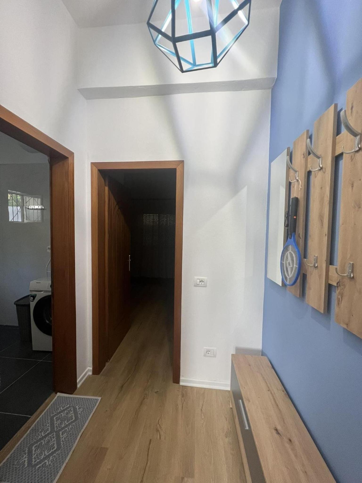 Edlira Apartments