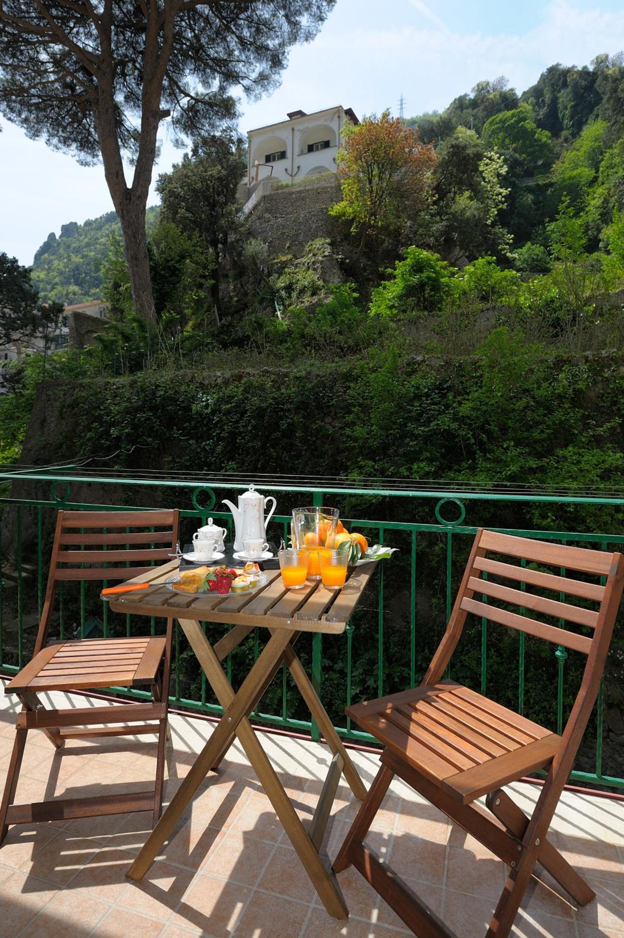 Amalfia Apartments photo 2