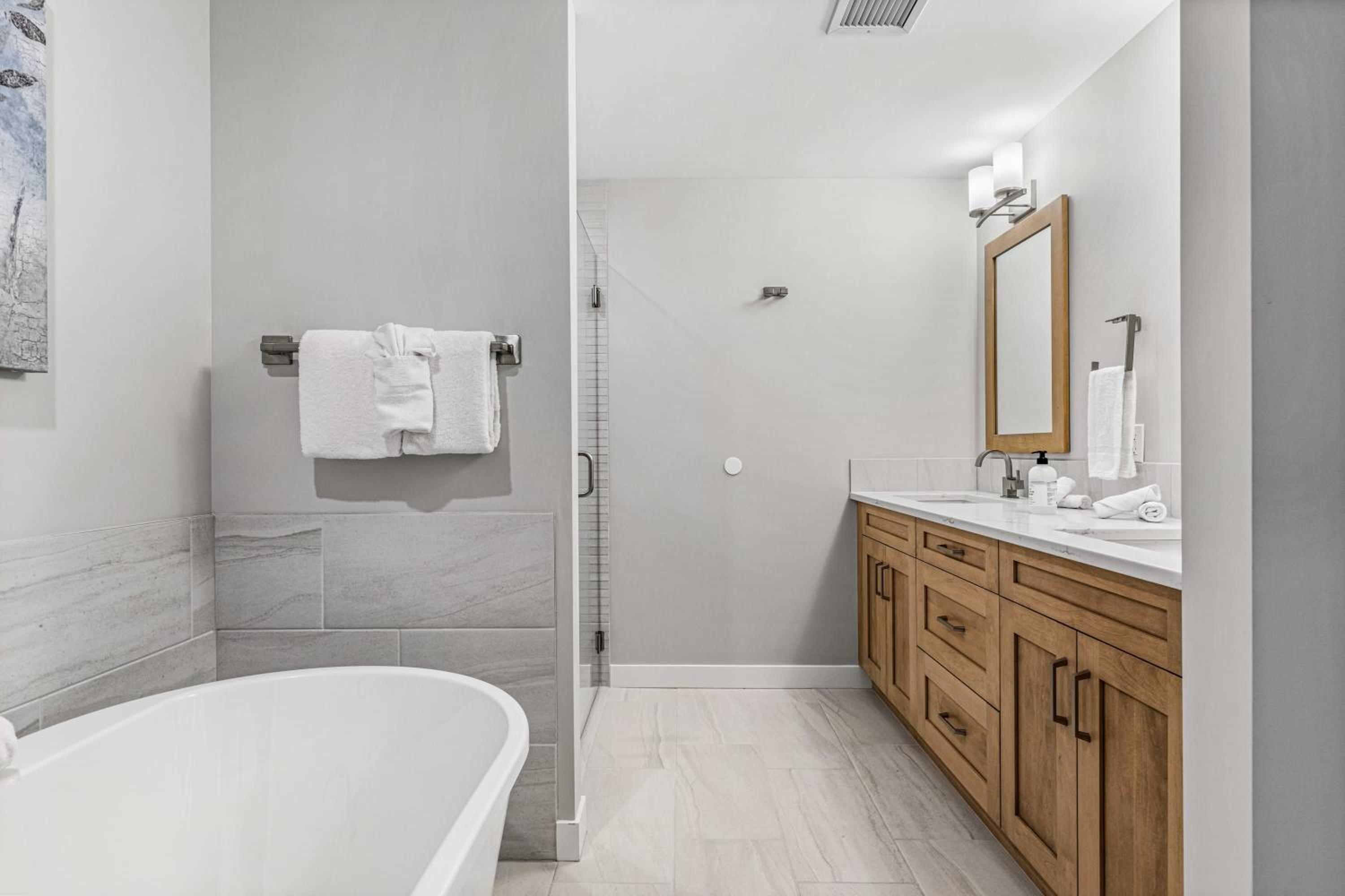 BRAND NEW - Gorgeous Spring Creek Penthouse