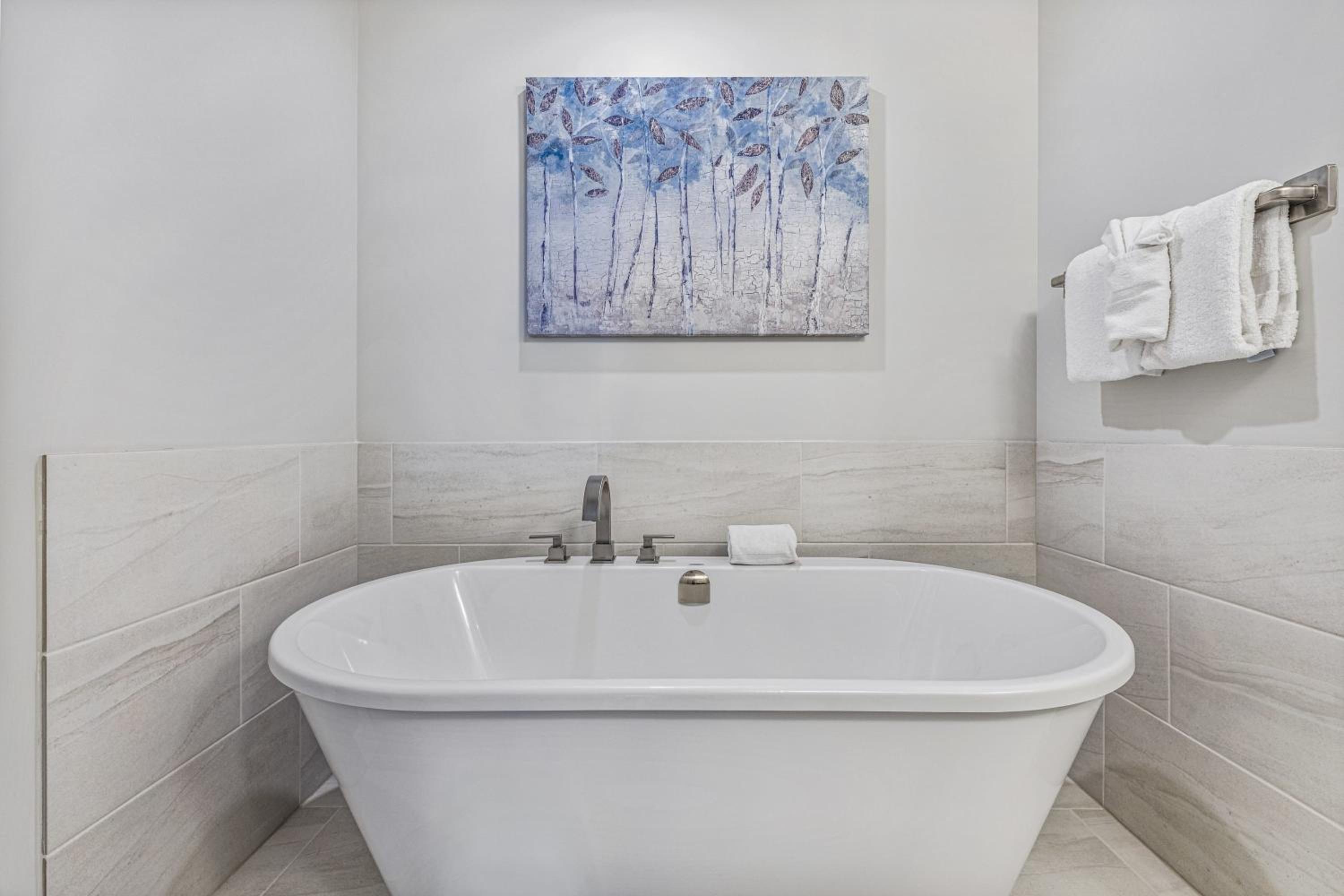 BRAND NEW - Gorgeous Spring Creek Penthouse