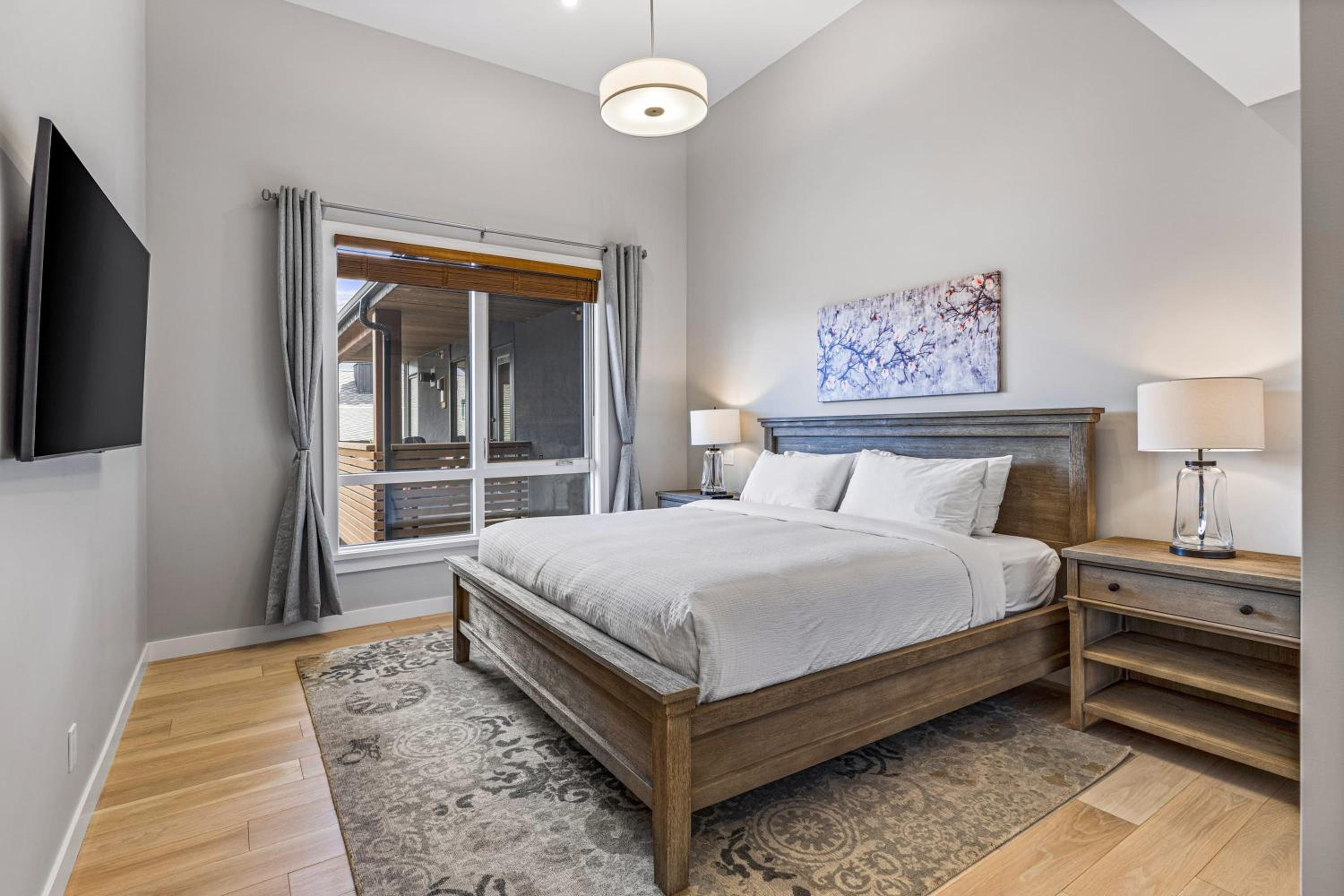 BRAND NEW - Gorgeous Spring Creek Penthouse