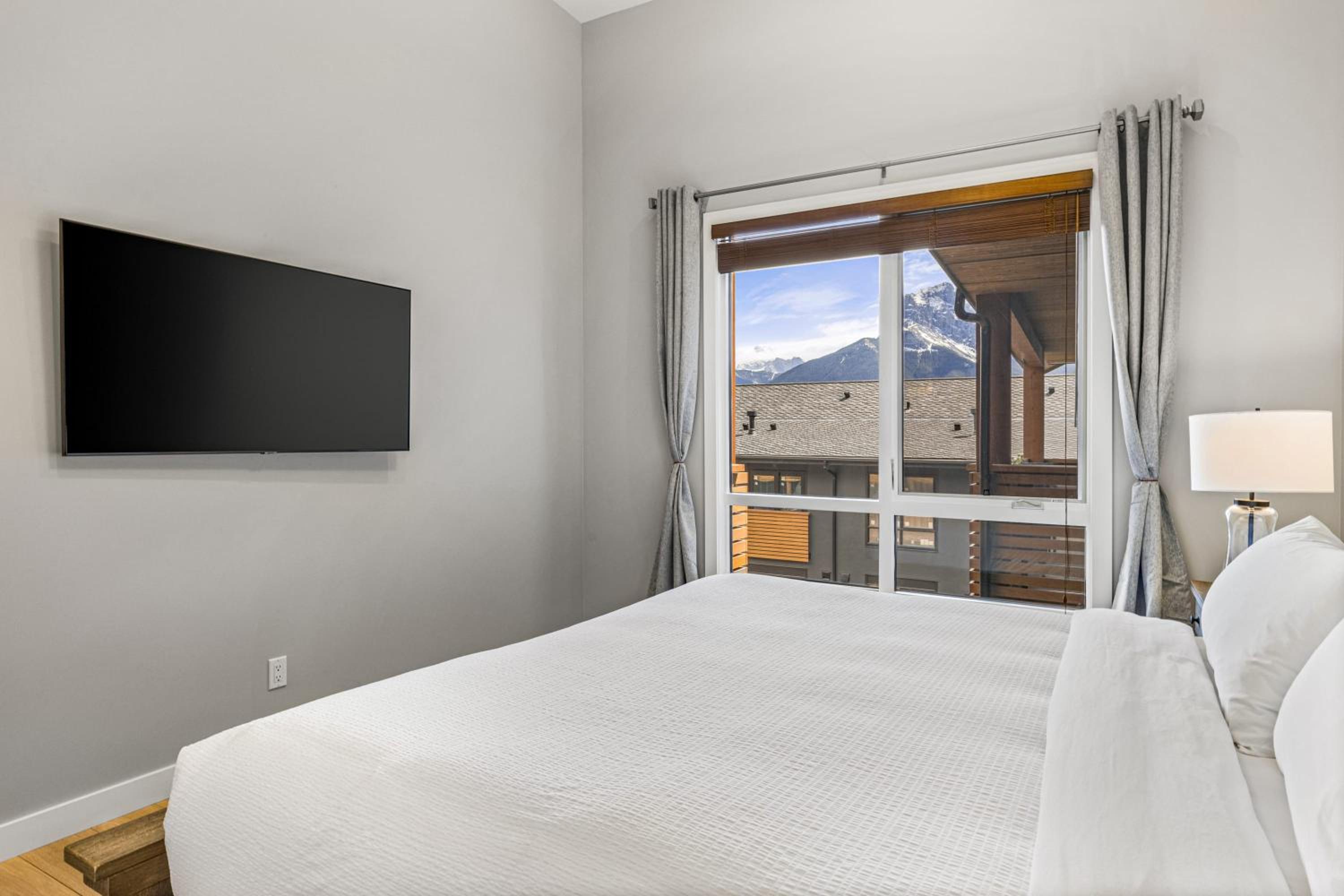 BRAND NEW - Gorgeous Spring Creek Penthouse