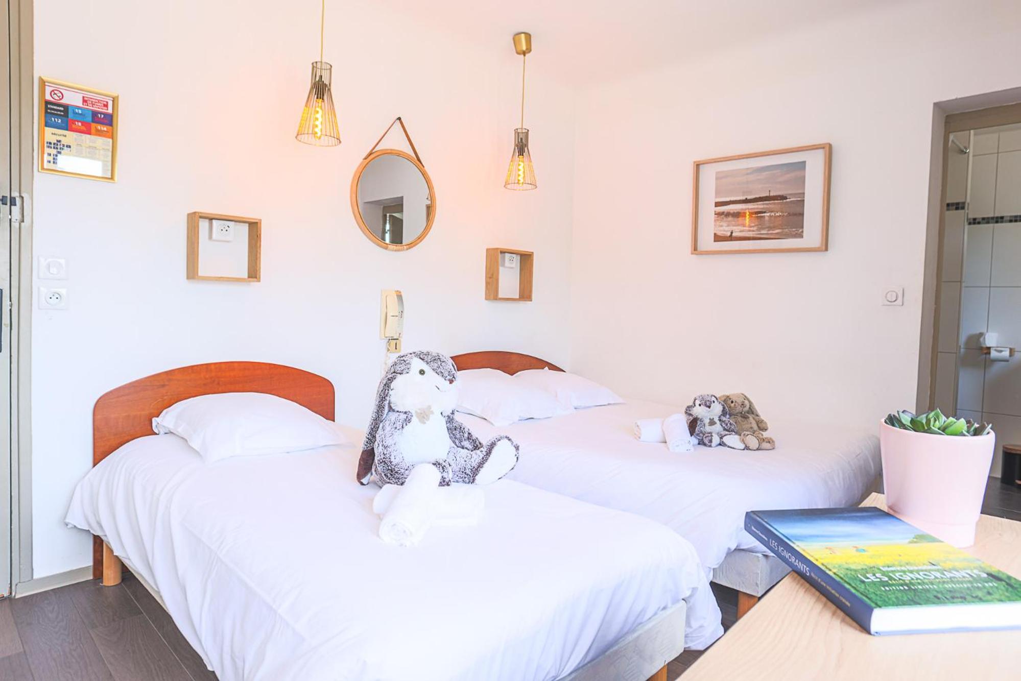 Anglet Vacations - Hotel Bistrot FINE - Property Image 9