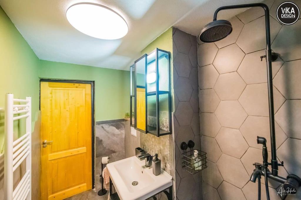Park Apartment 23 view 3