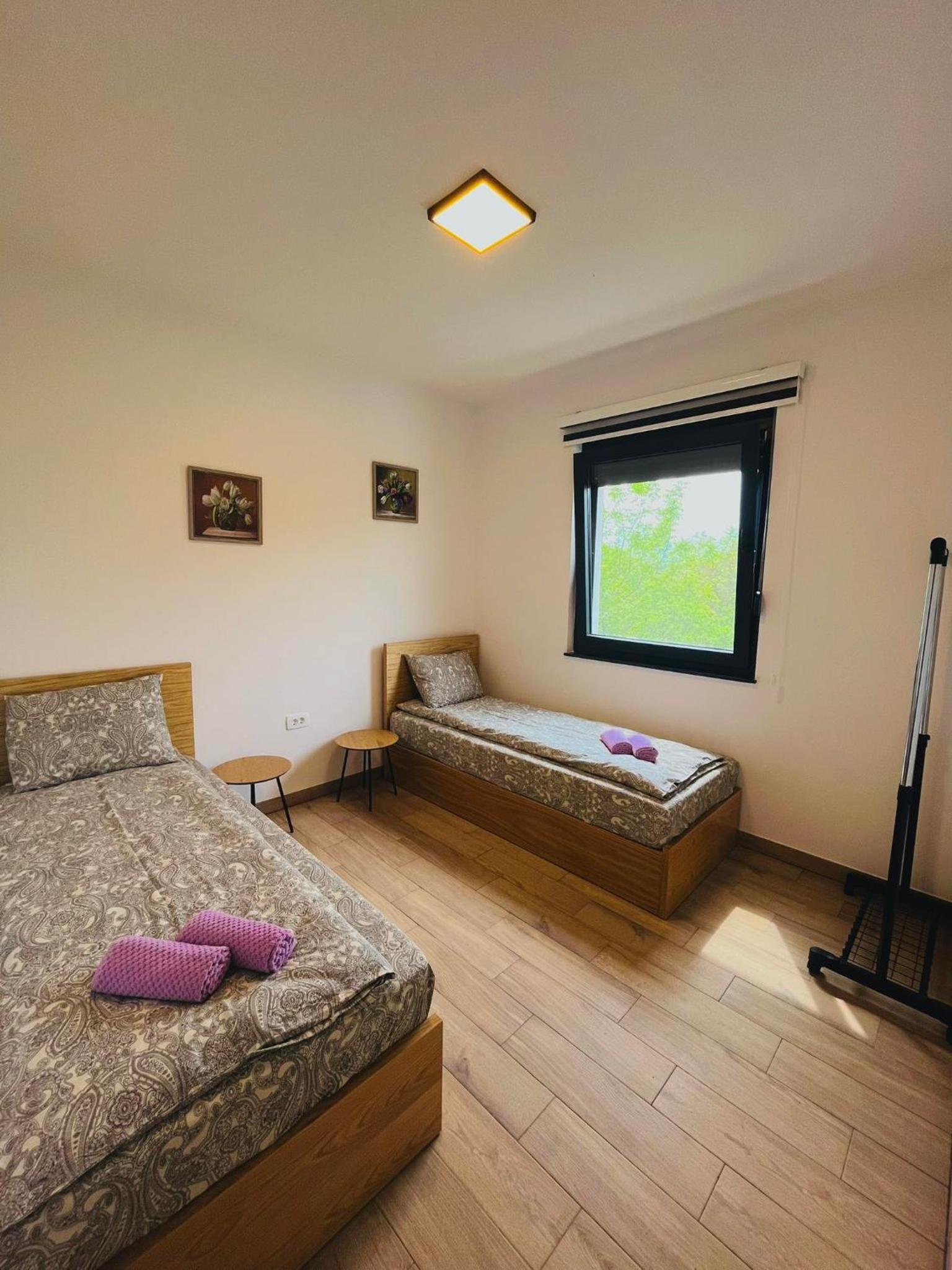 Holiday Homes Pozitiva