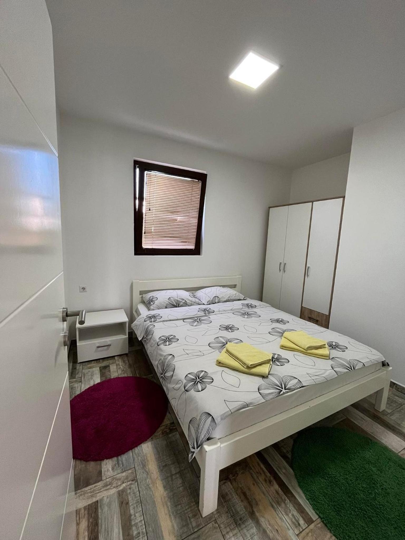 Holiday Homes Pozitiva