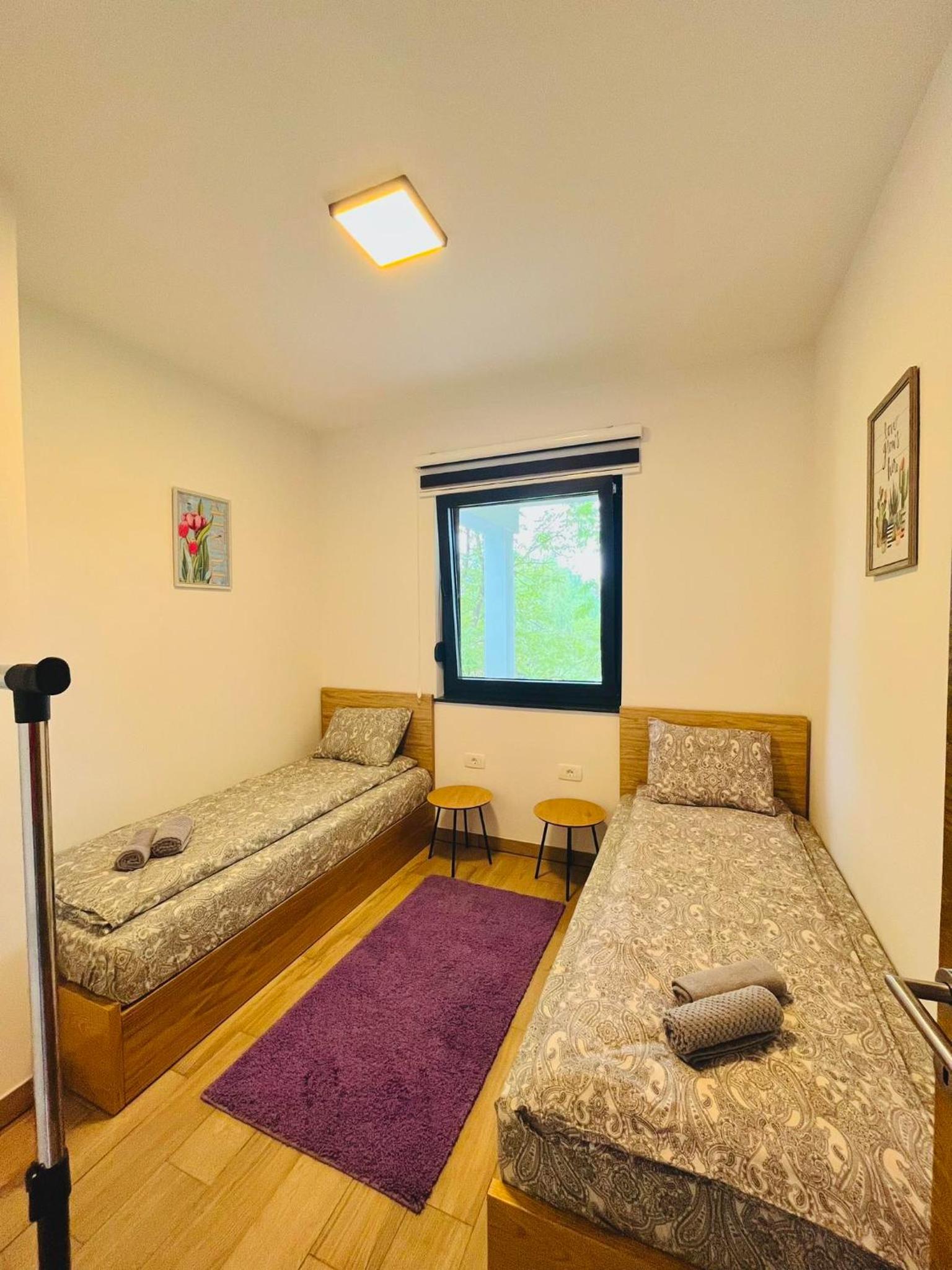 Holiday Homes Pozitiva