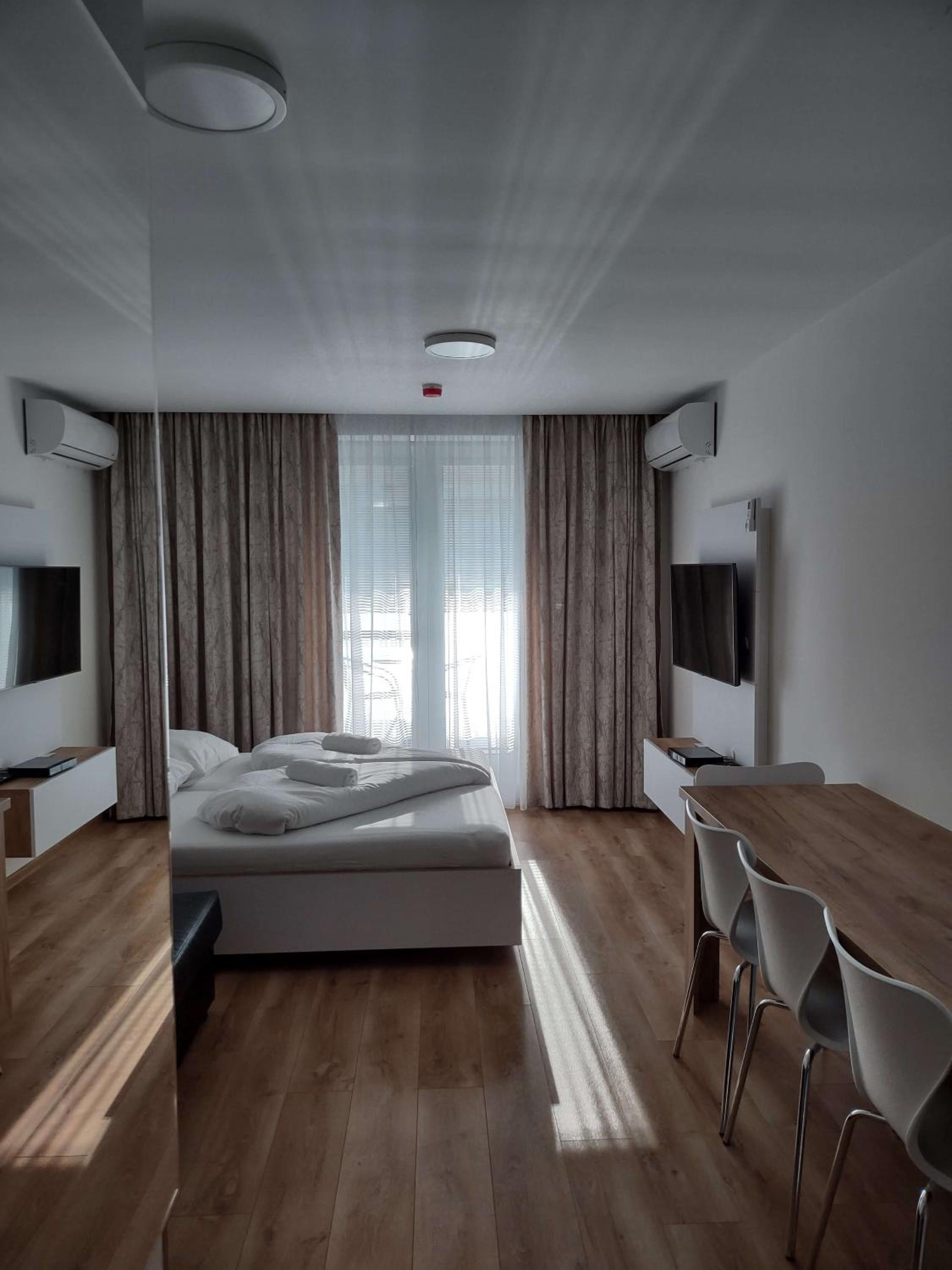 Apartman Kyjev 2 view 2