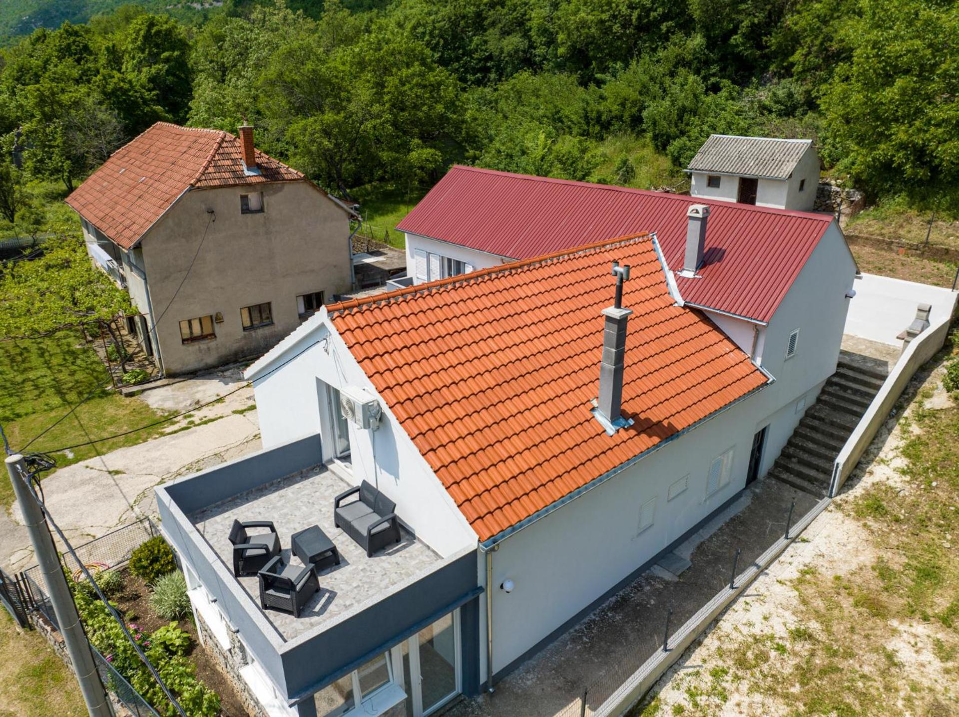 Holiday House Zrmanja Vrelo view 2
