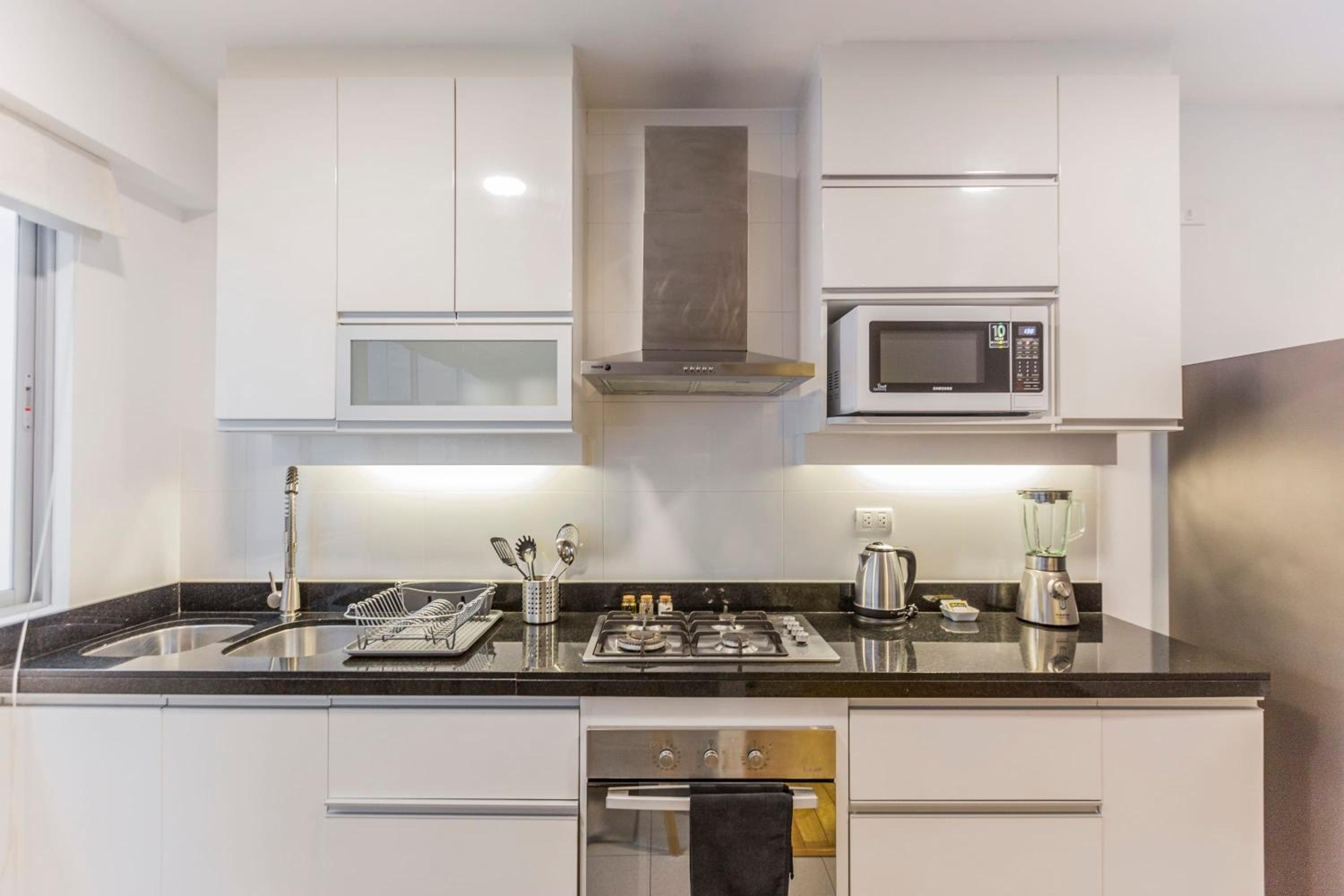 Stylish 2BR in Miraflores