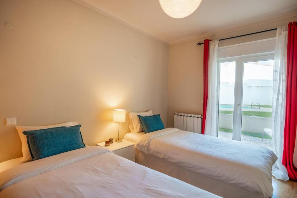 The Flat en Ericeira — hotel room