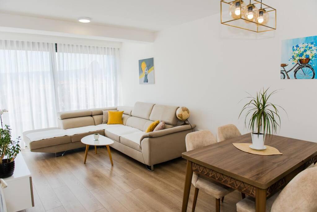 Apartment with a sea view. photo 2
