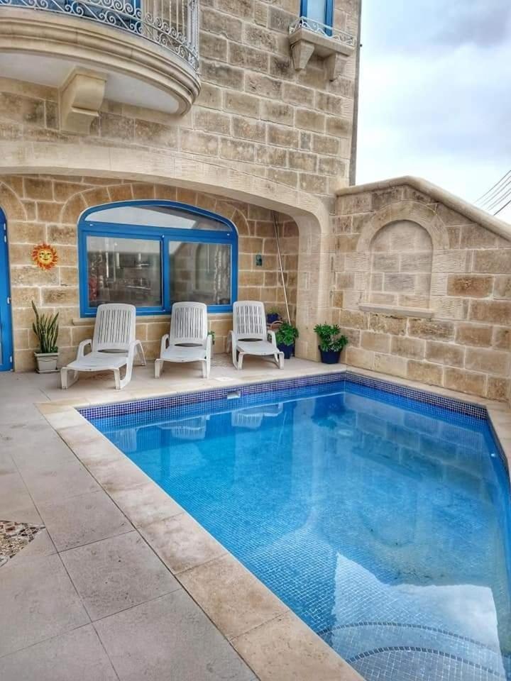 Ta Zeppi Farmhouse view 2