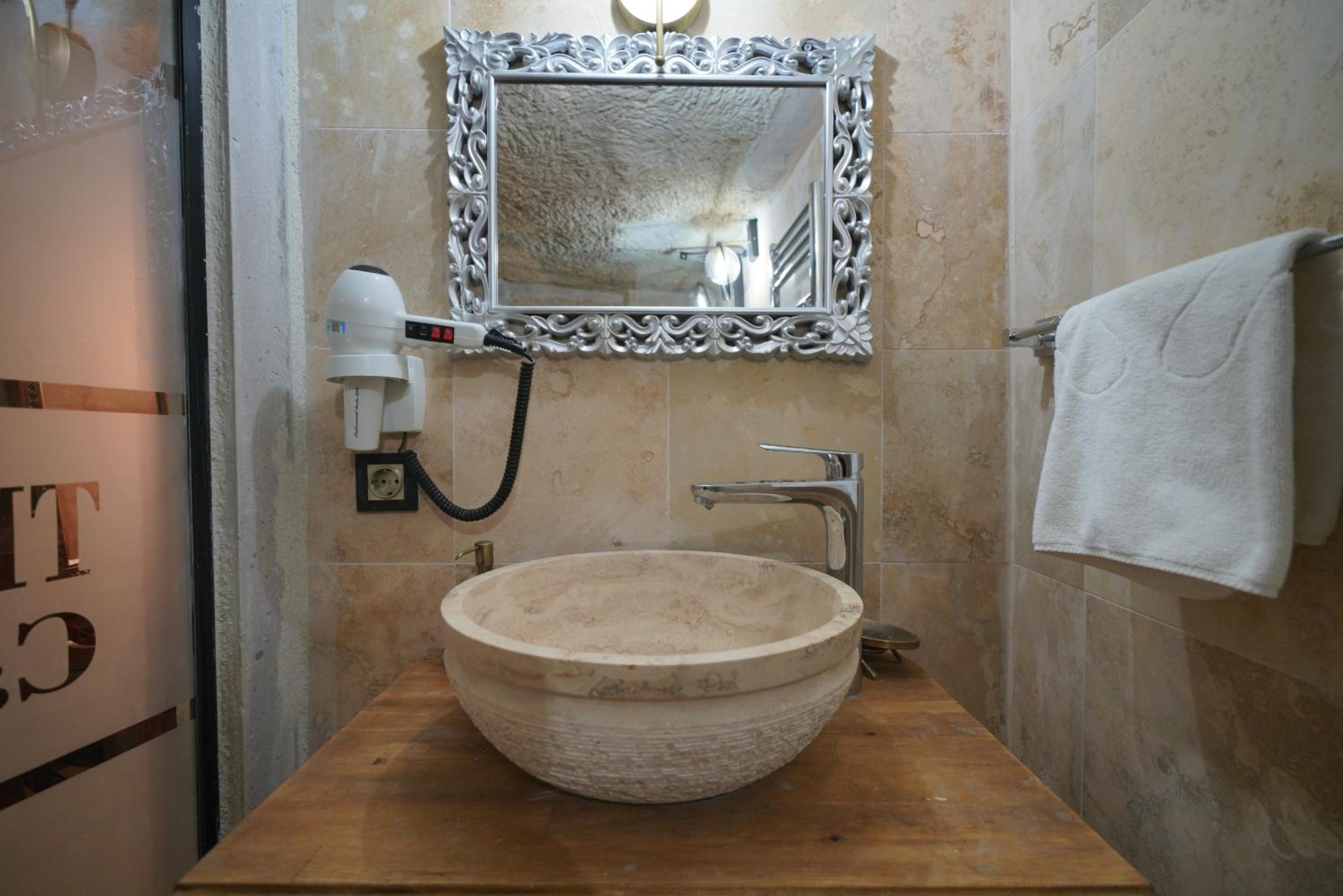 Travel Inn Cave Hotel - Image 110