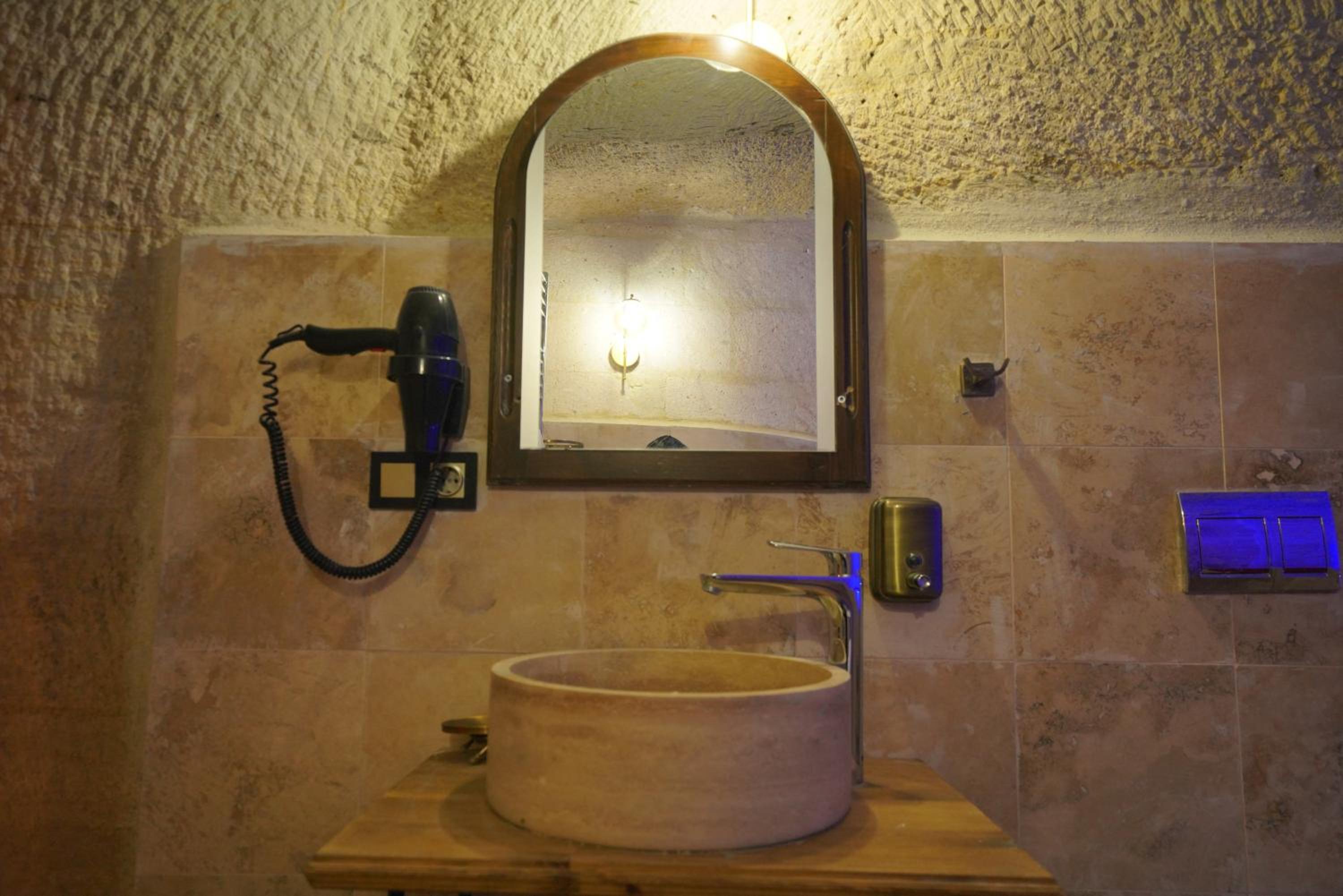 Travel Inn Cave Hotel - Image 124