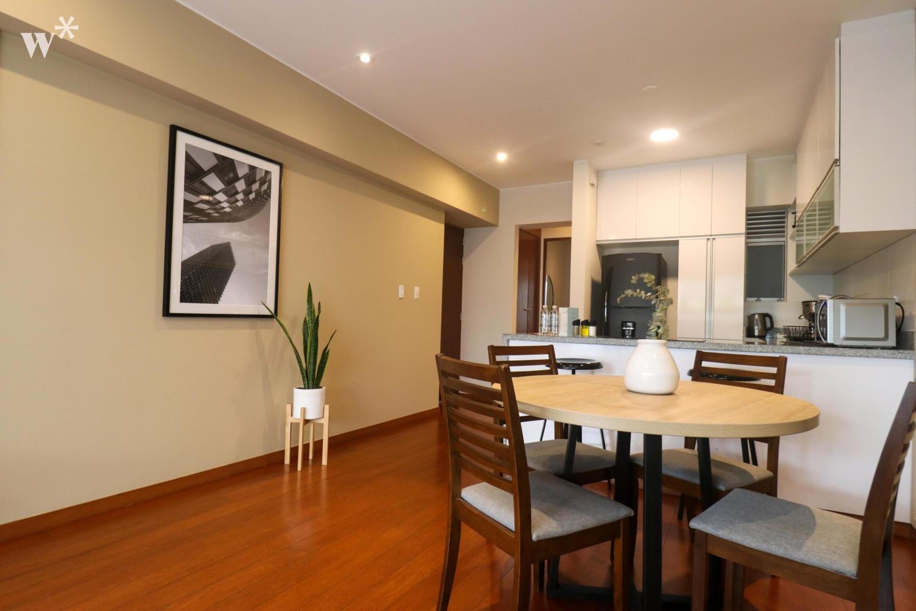 Spectacular 1BR in Miraflores view 4