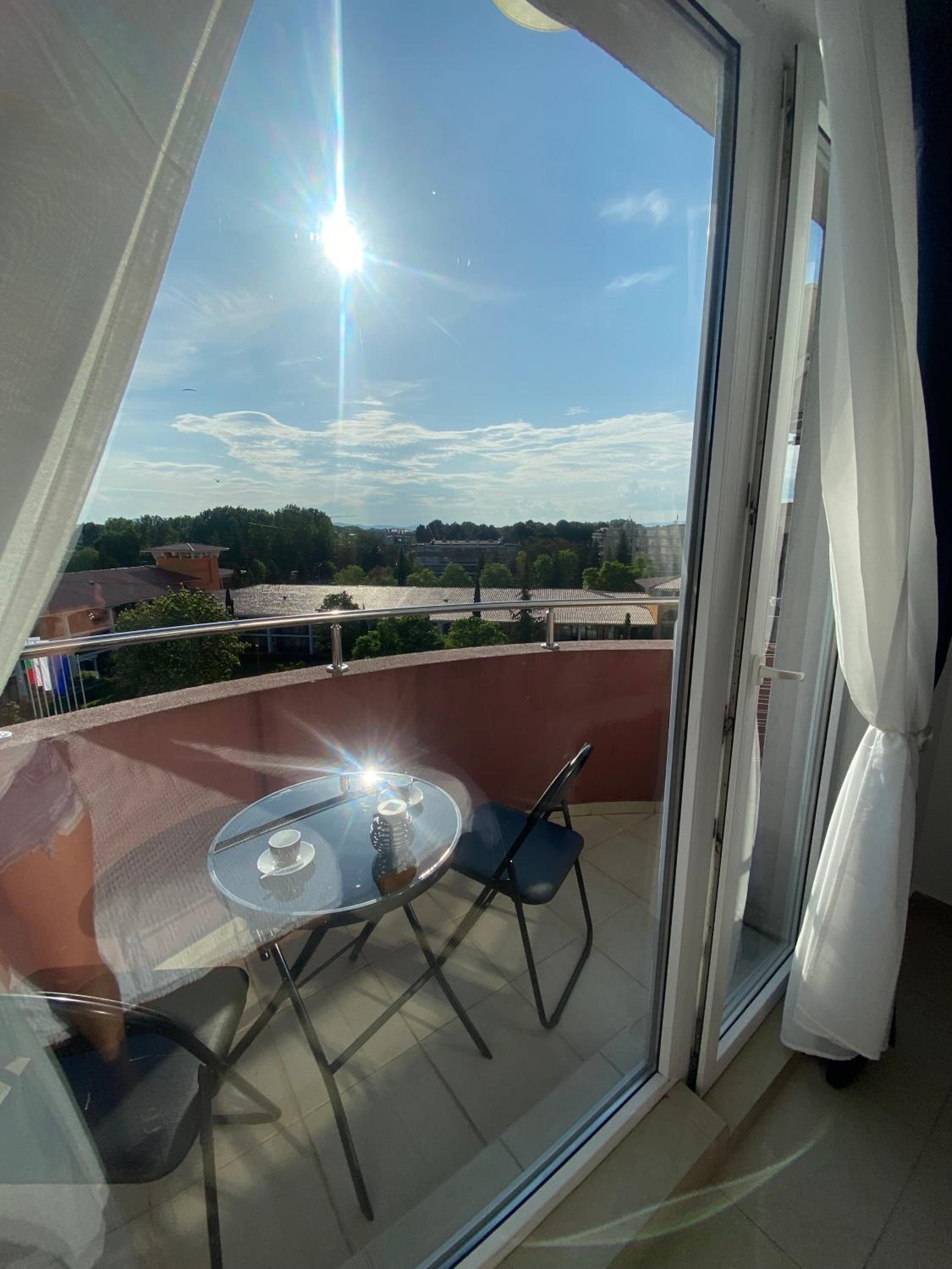 balcony