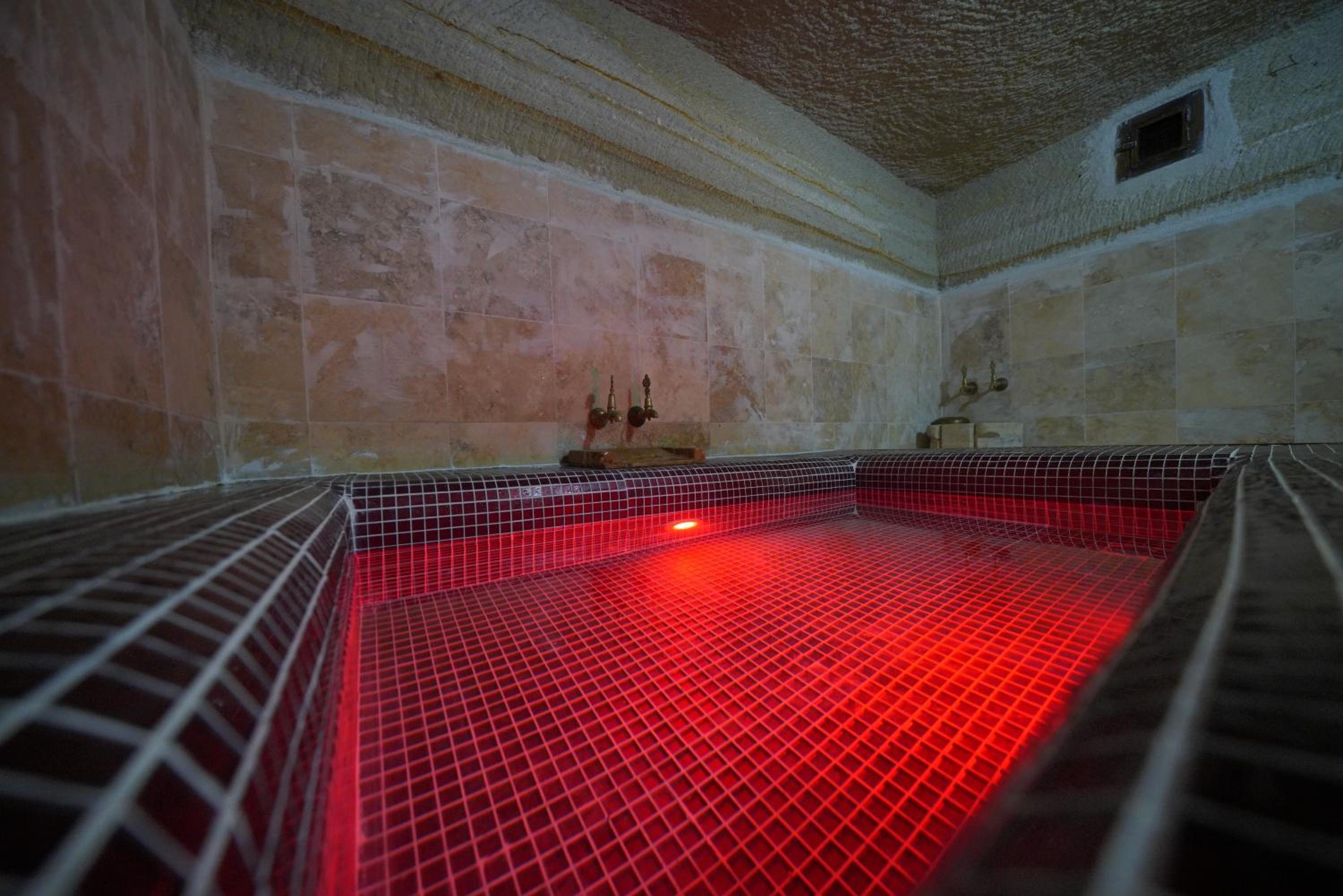 Travel Inn Cave Hotel - Image 8