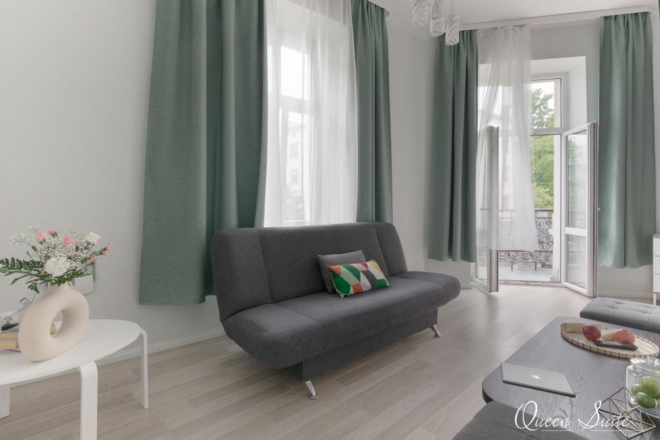 Platinum Suites