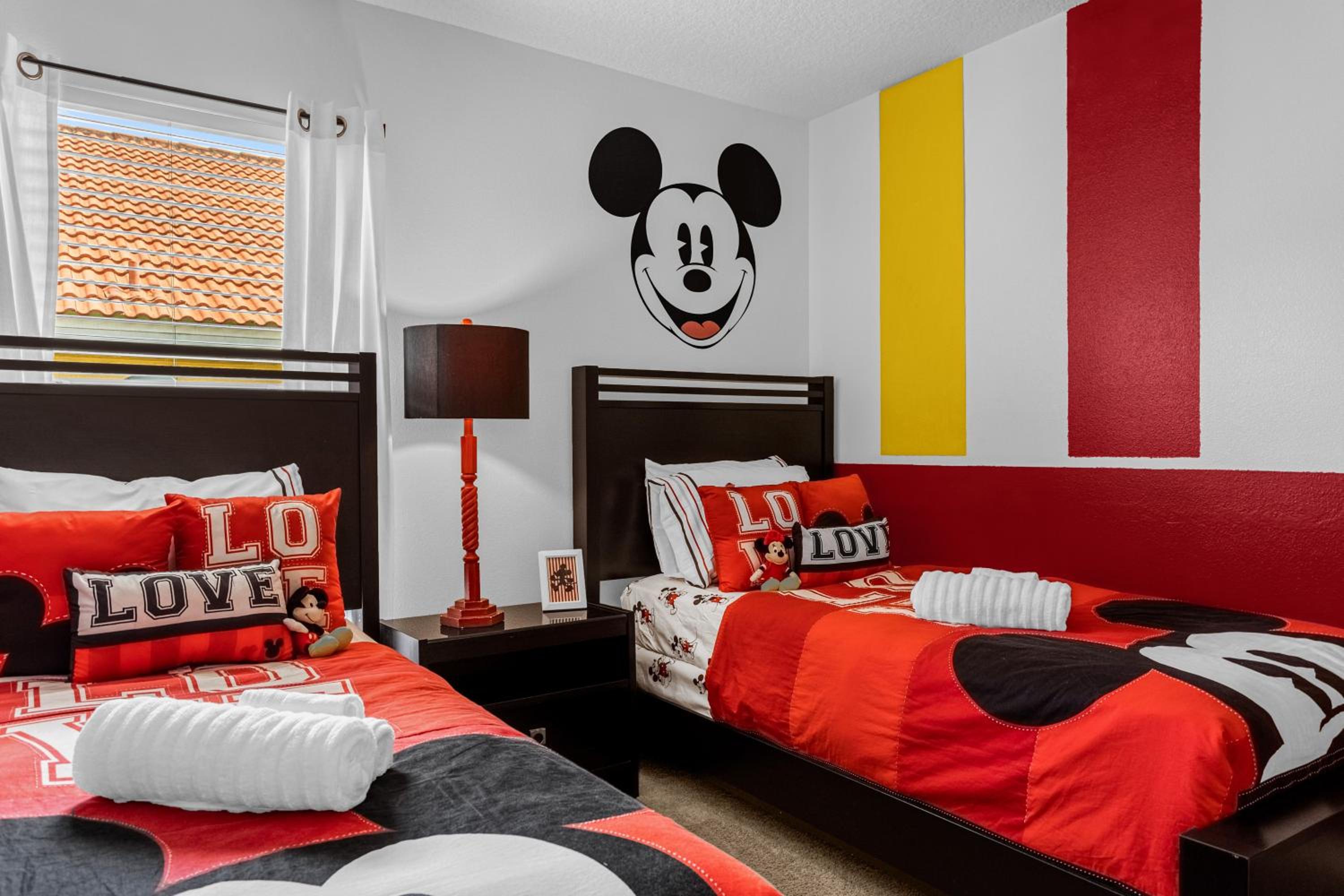 Solana Tropical house with pool, game room near Disney