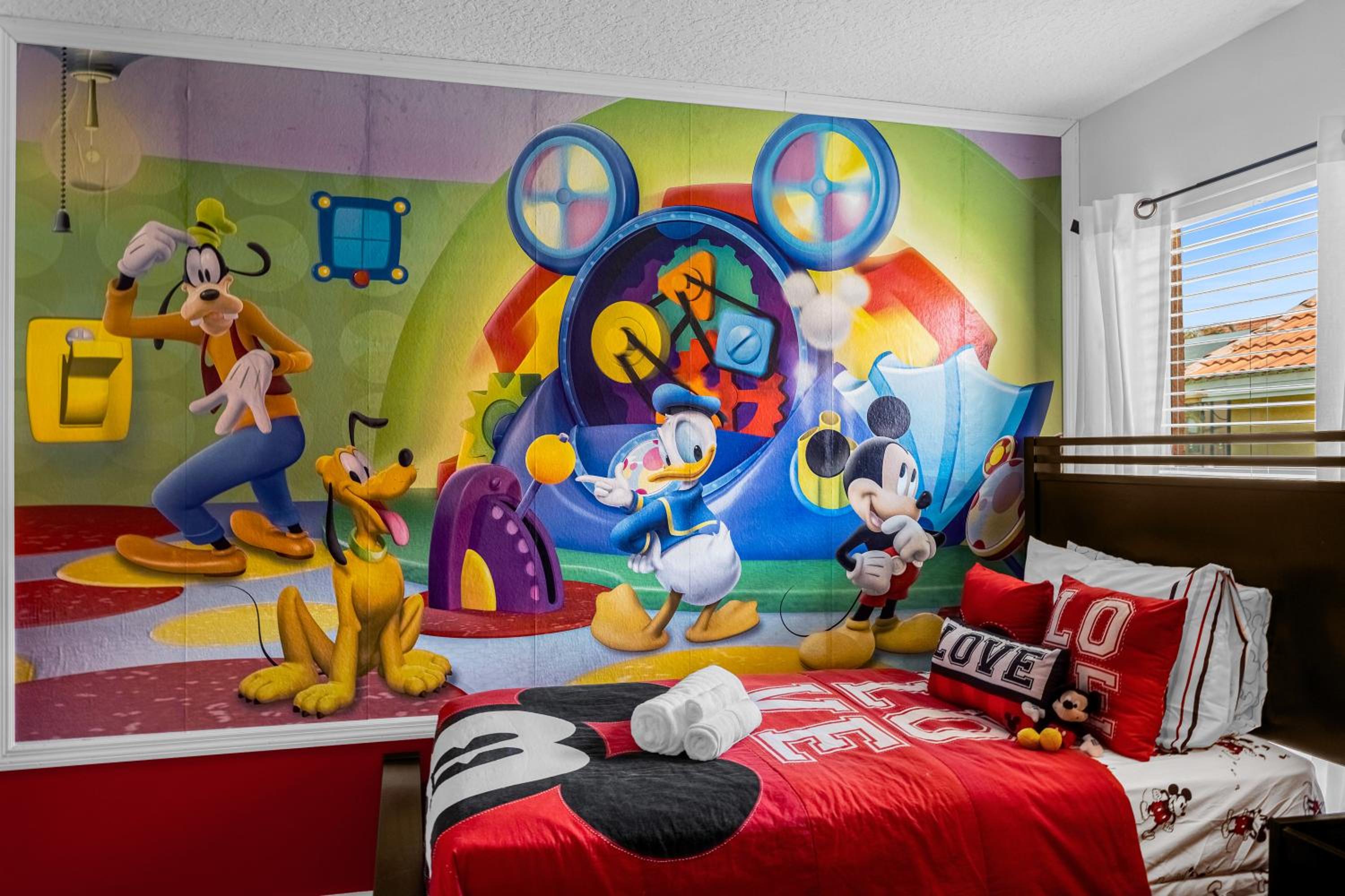 Solana Tropical house with pool, game room near Disney