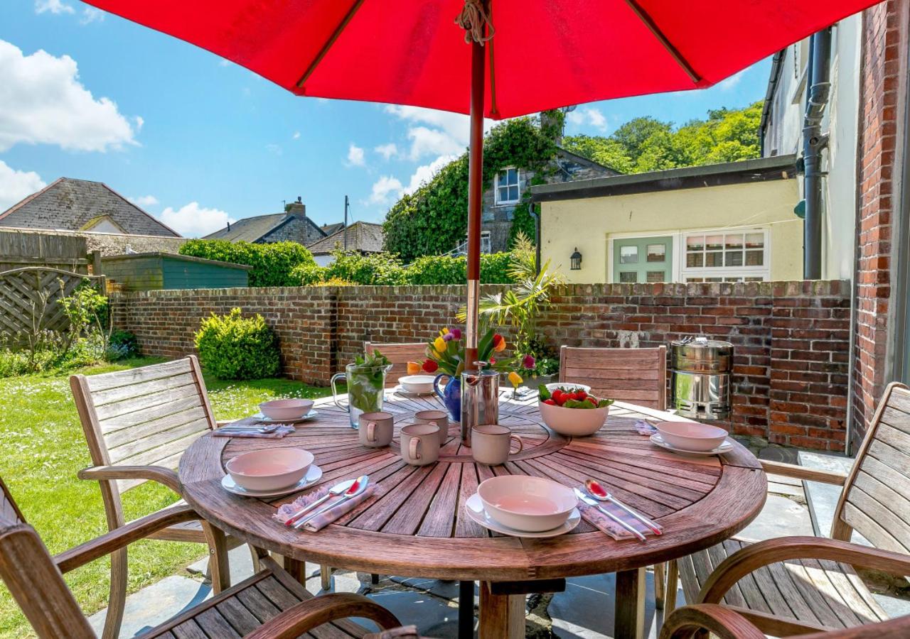 4 Bed in Padstow oc-p00297