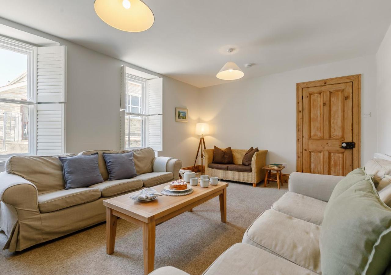 4 Bed in Padstow oc-p00297