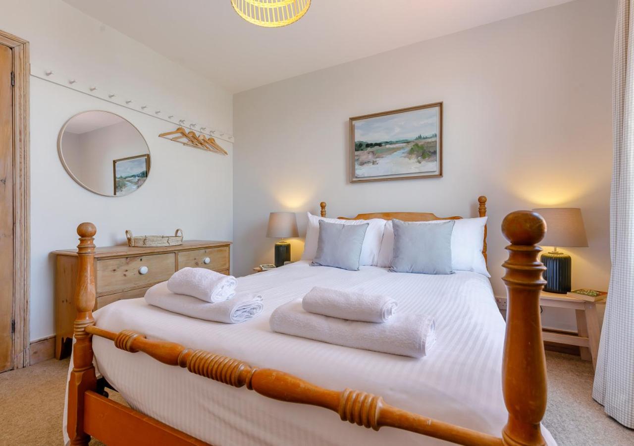 4 Bed in Padstow oc-p00297