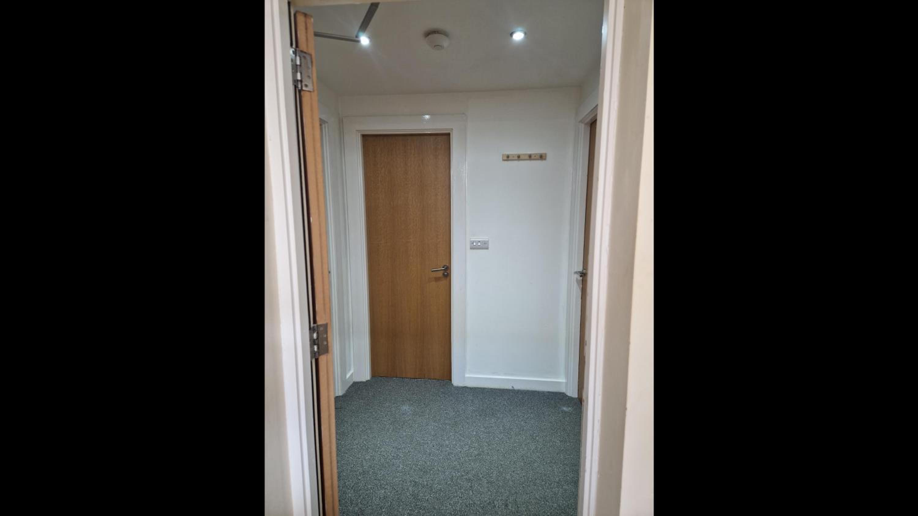 Apt - Sleeps 7 - Walking Distance to Attractions