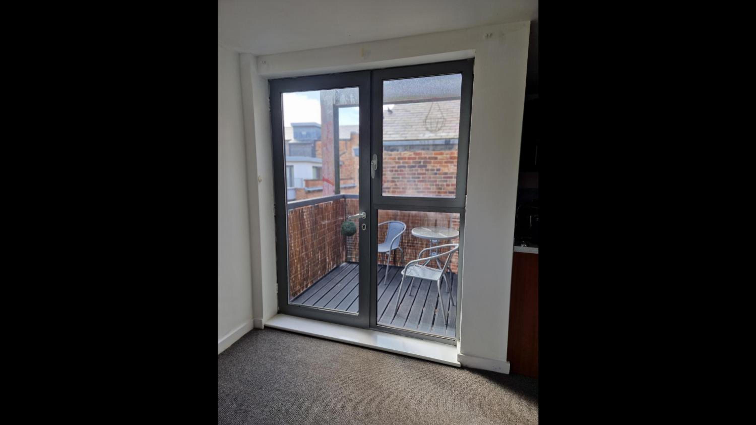 Apt - Sleeps 7 - Walking Distance to Attractions photo 3