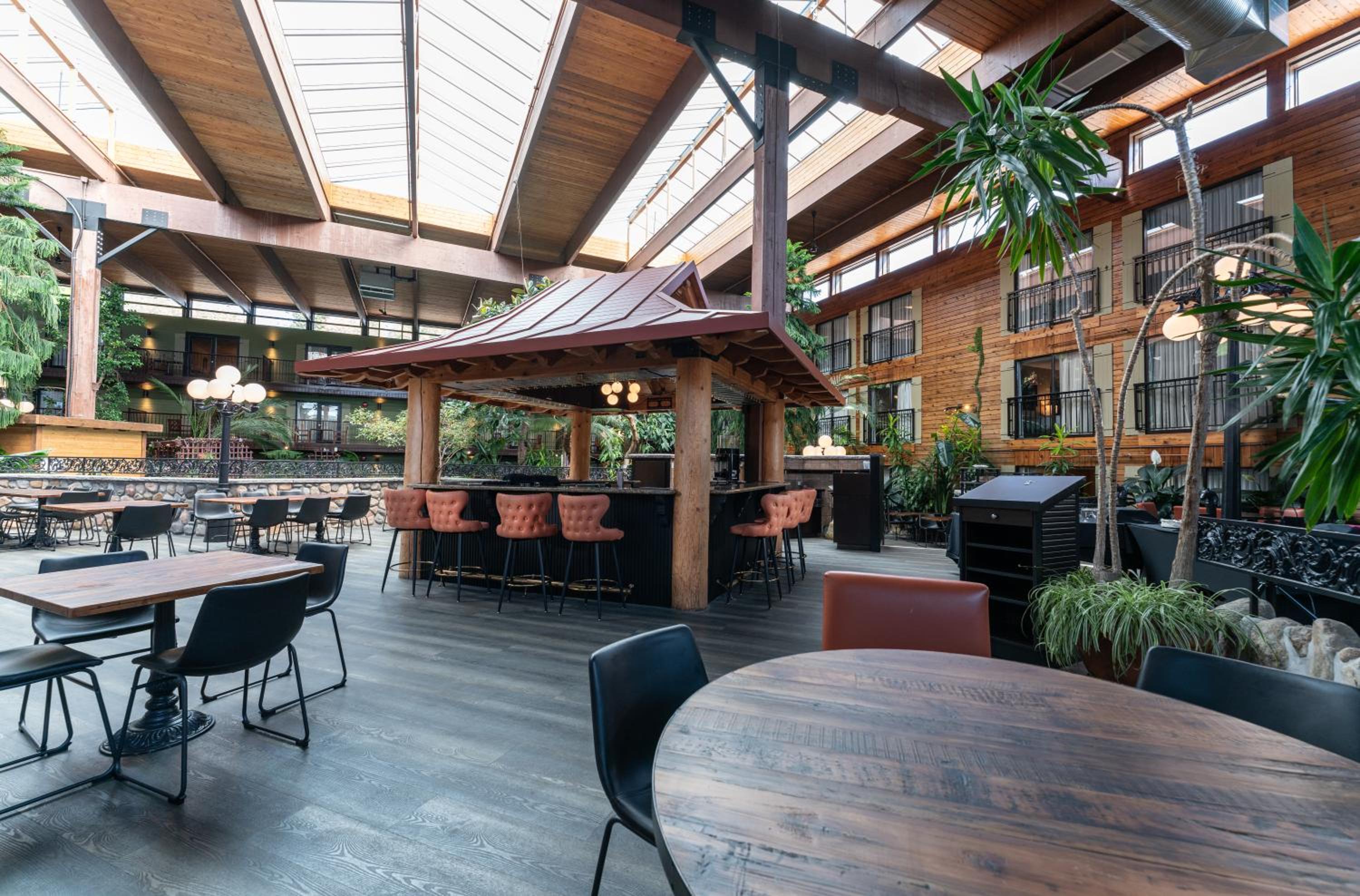 Vernon Vacations - Prestige Vernon Lodge - Property Image 10