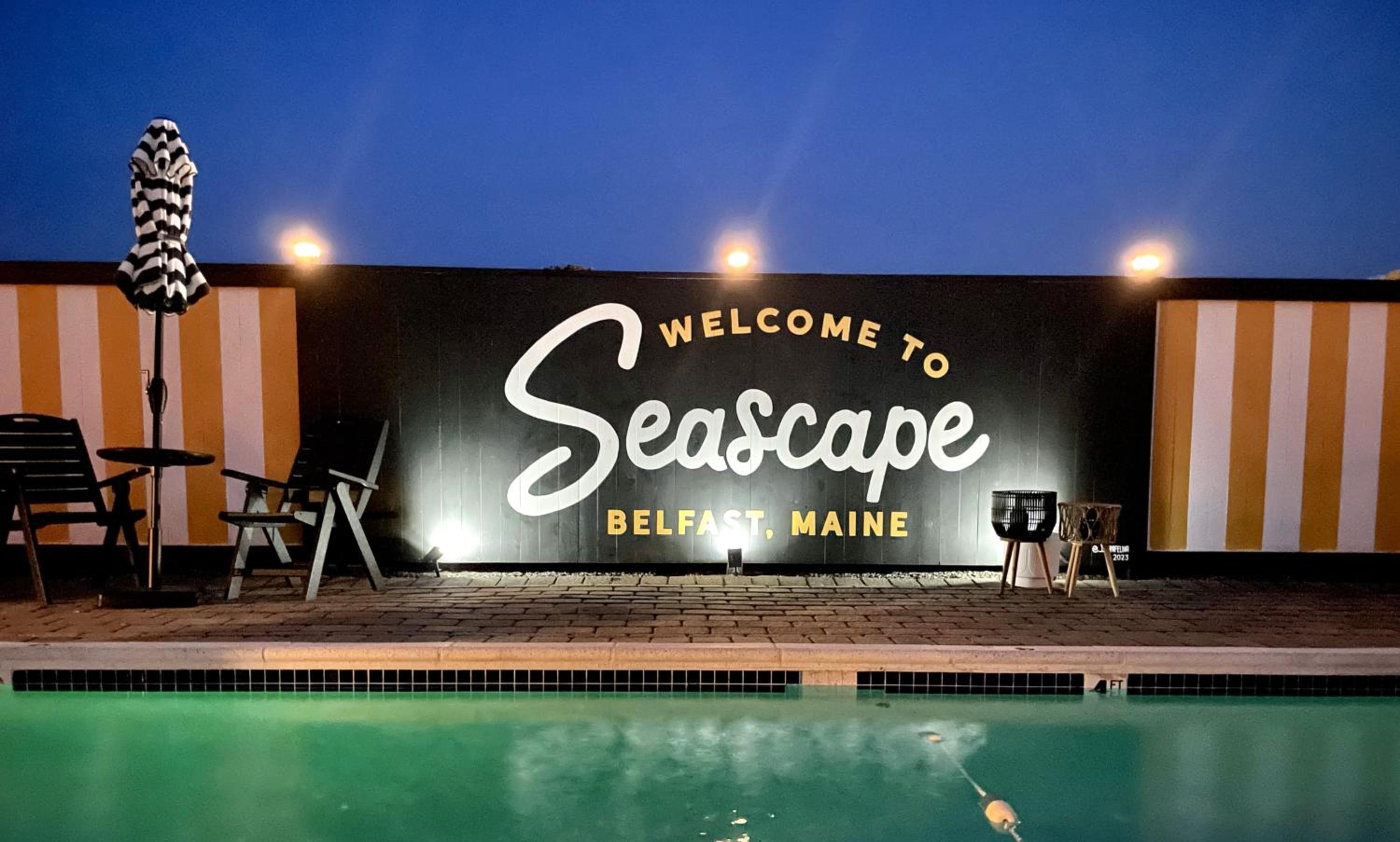 Seascape Motel & Cottages