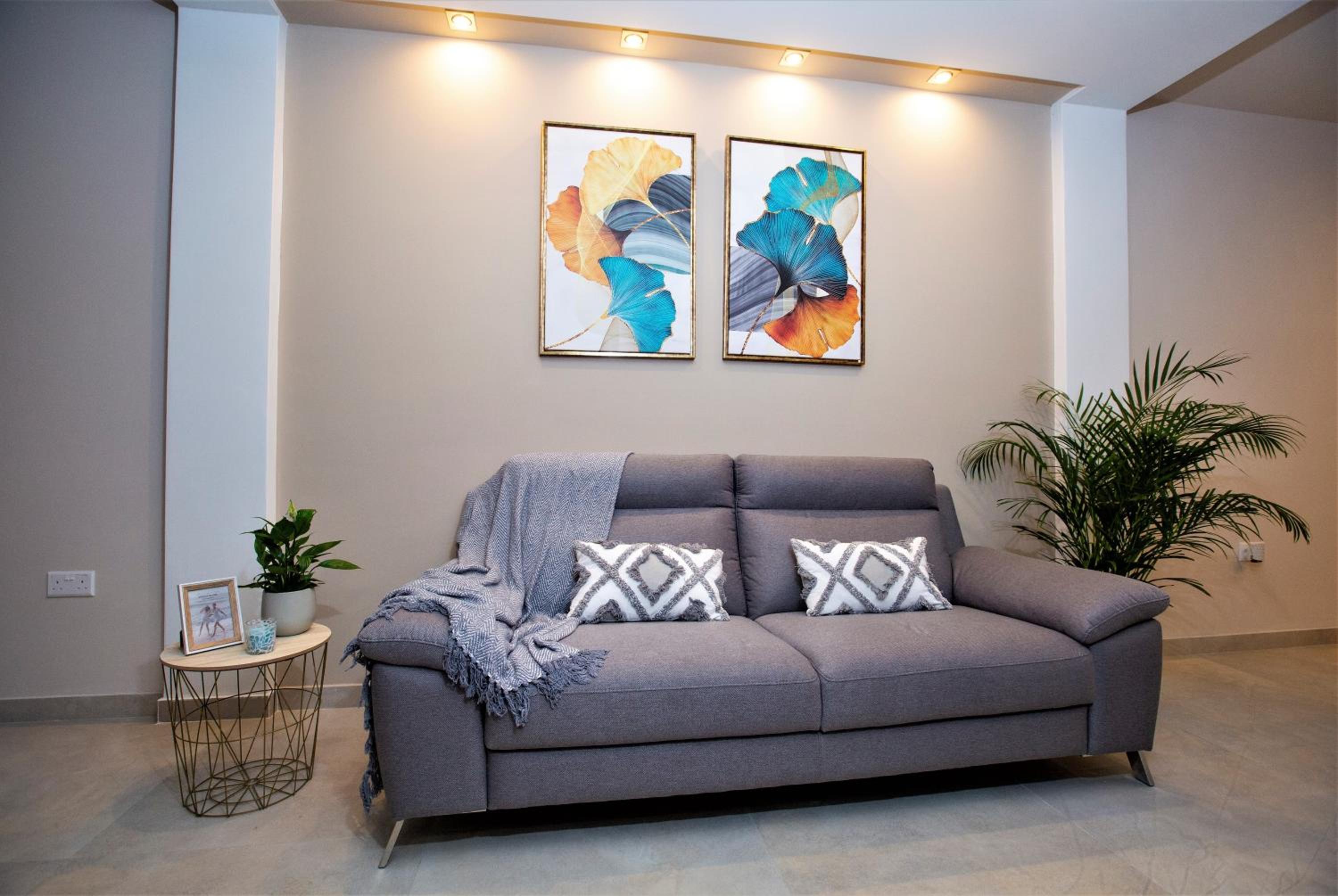 Honeycomb Designer Apartment photo 3