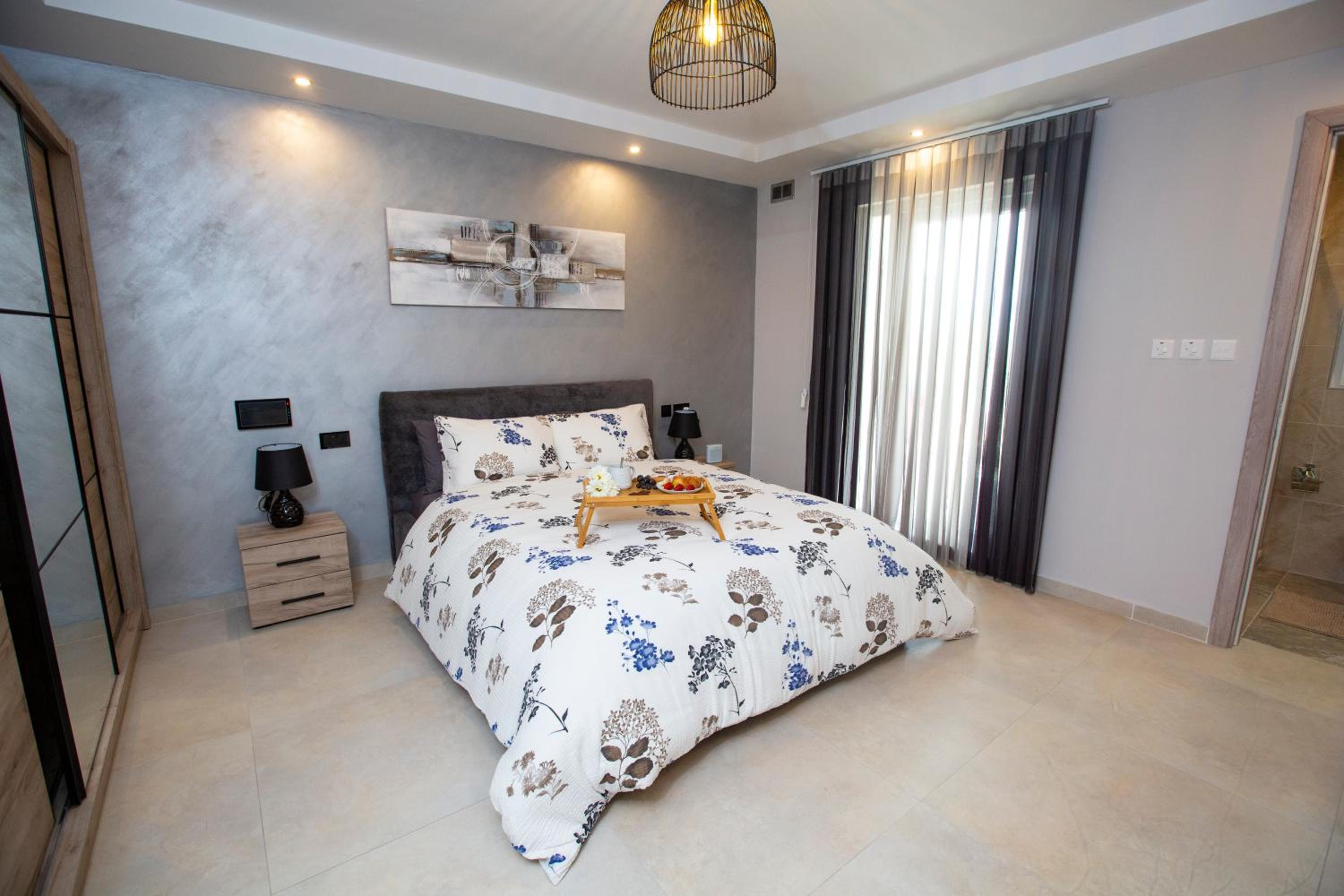 Honeycomb Designer Apartment photo 2