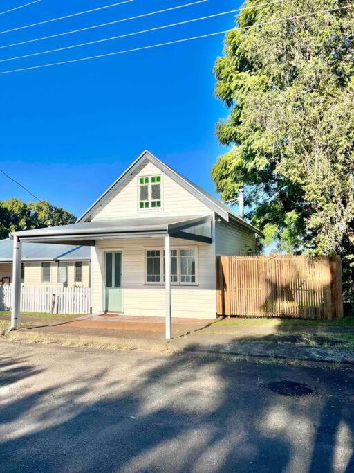 The Old Shop - Byron Region Hinterland