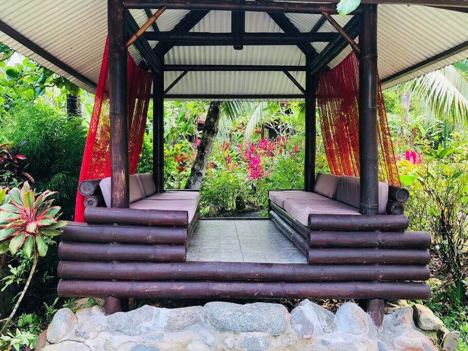 Sloth Premium Riverfront Jungle Villa with Jacuzzi and Pool