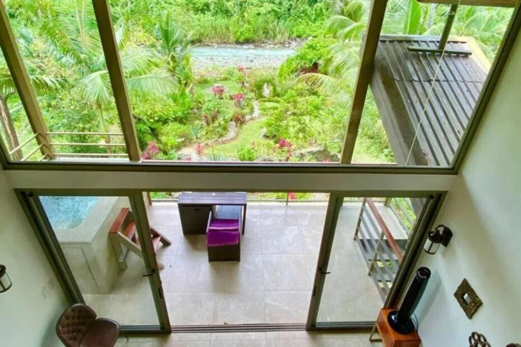 Sloth Premium Riverfront Jungle Villa with Jacuzzi and Pool