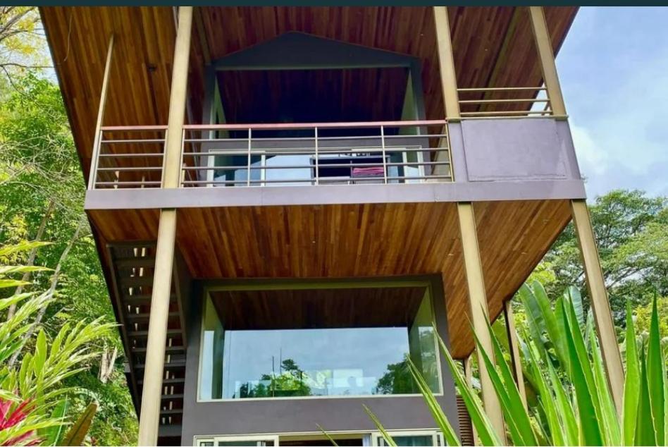 Sloth Premium Riverfront Jungle Villa with Jacuzzi and Pool