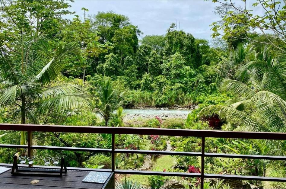 Sloth Premium Riverfront Jungle Villa with Jacuzzi and Pool