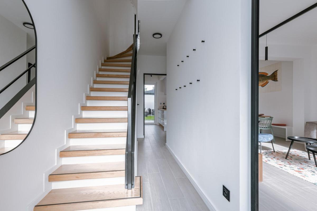 Beautiful modern holiday house with private garden