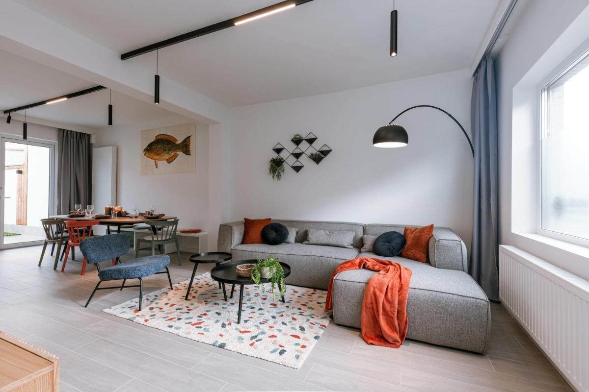 Beautiful modern holiday house with private garden