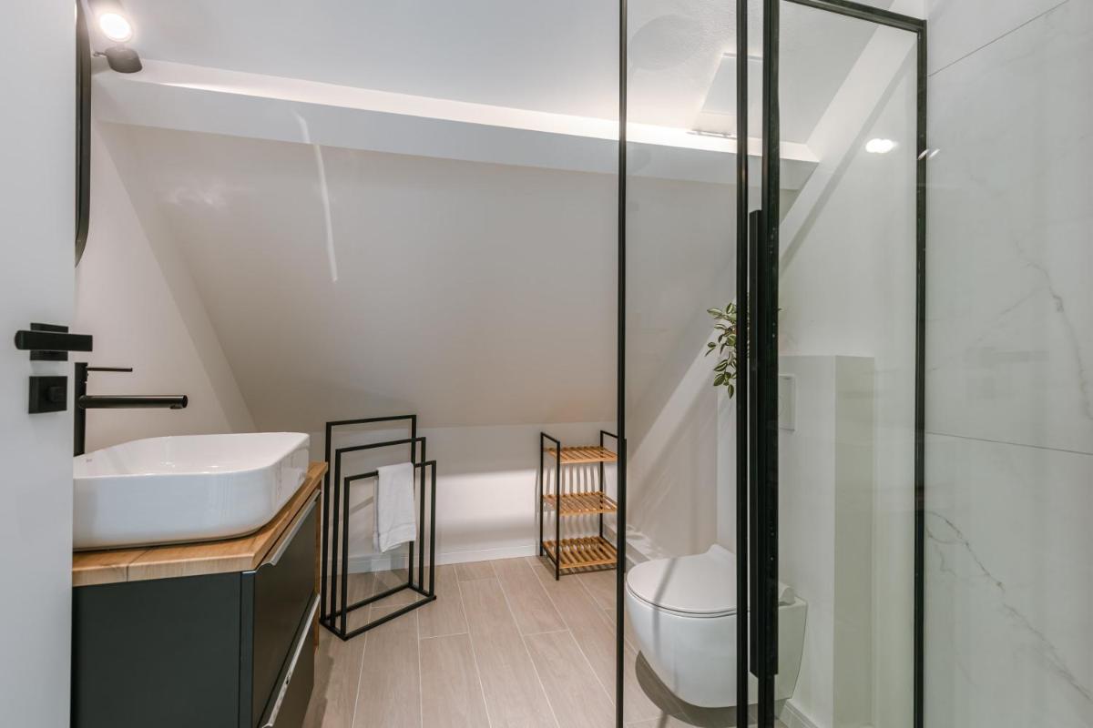 Beautiful modern holiday house with private garden