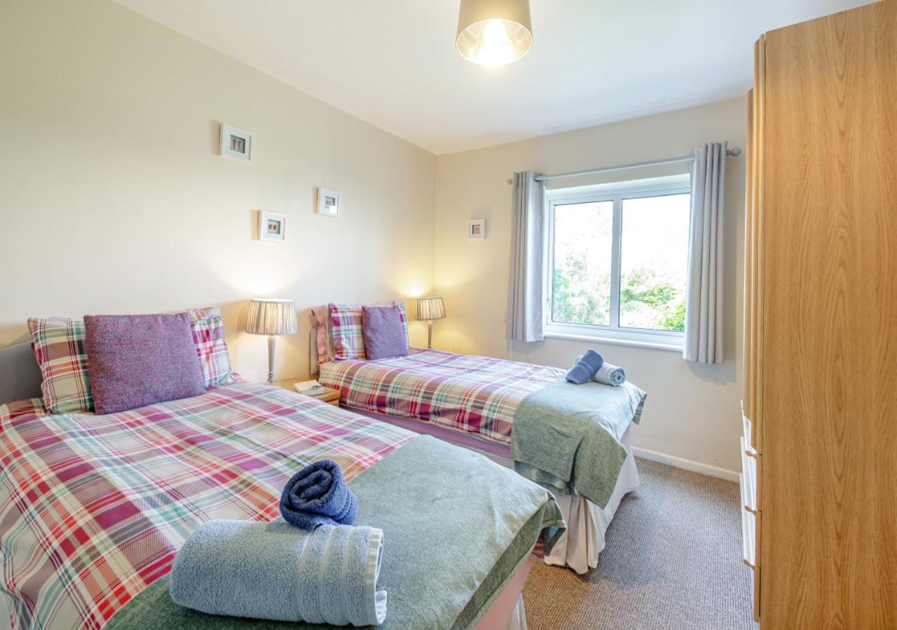 4 Bed in Morfa Nefyn oc-bow10
