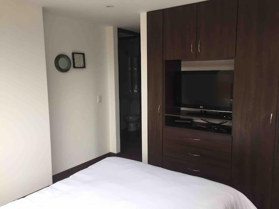 Apartamento con terraza privada- Clinica Reina Sofía