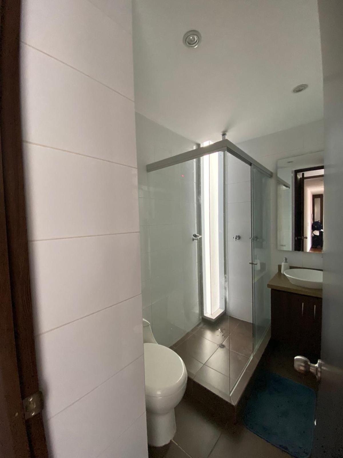 Apartamento con terraza privada- Clinica Reina Sofía