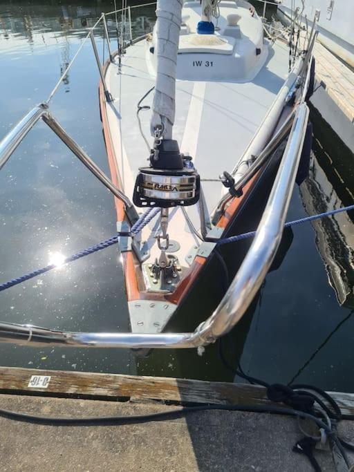 Downtown Sailboat - Vega 1