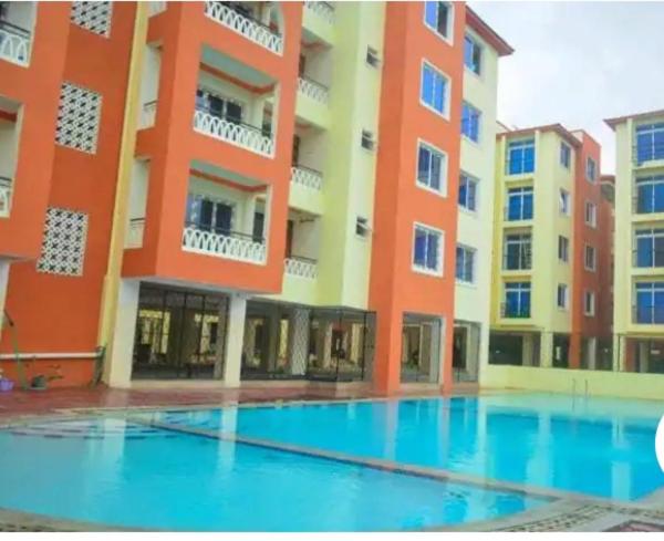 Lovely and spacious apartment with swimming pool view 2