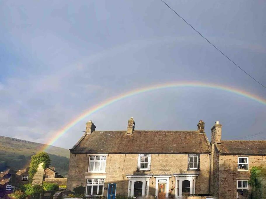 Reeth, Yorkshire, walking & cycling routes